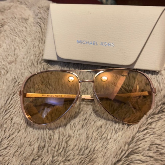 Michael kors sunglasees - Picture 2 of 6